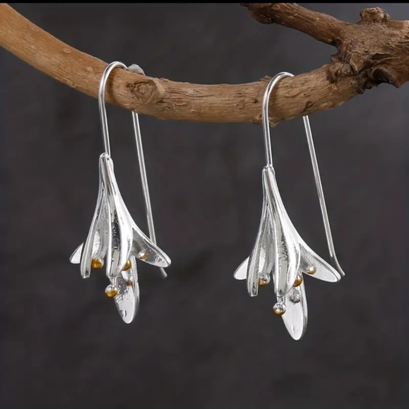 925 Silver Plated Creative Lily Shape Ear Hook Earrings Women's Ear Jewelry Gift - Picture 2 of 6